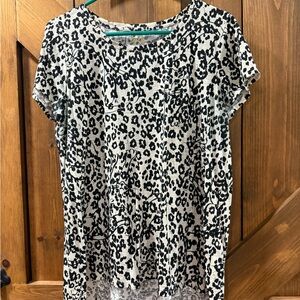 Lilly Pulitzer Black and White Leopard Print Tee